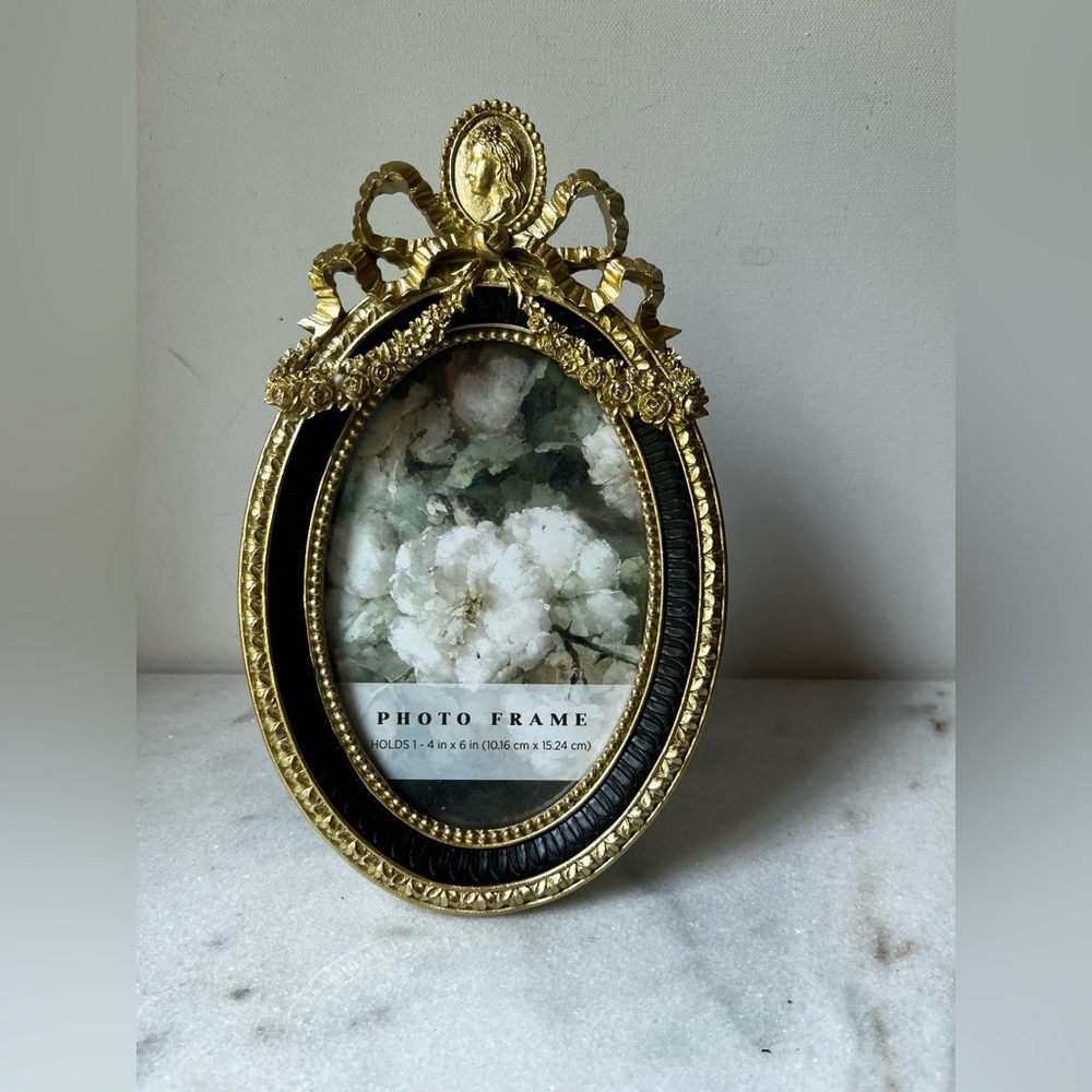 Elegant Gold and Black Photo Frame oval ornate antique style - Picture 3 of 10